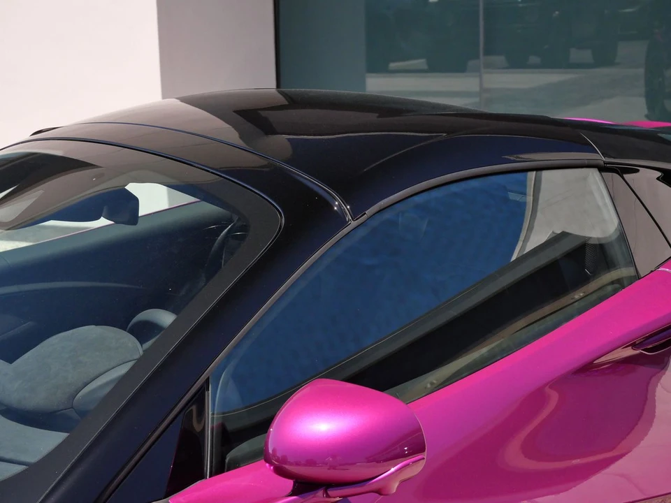 2026 McLaren Artura Spider - Image 17 of 26