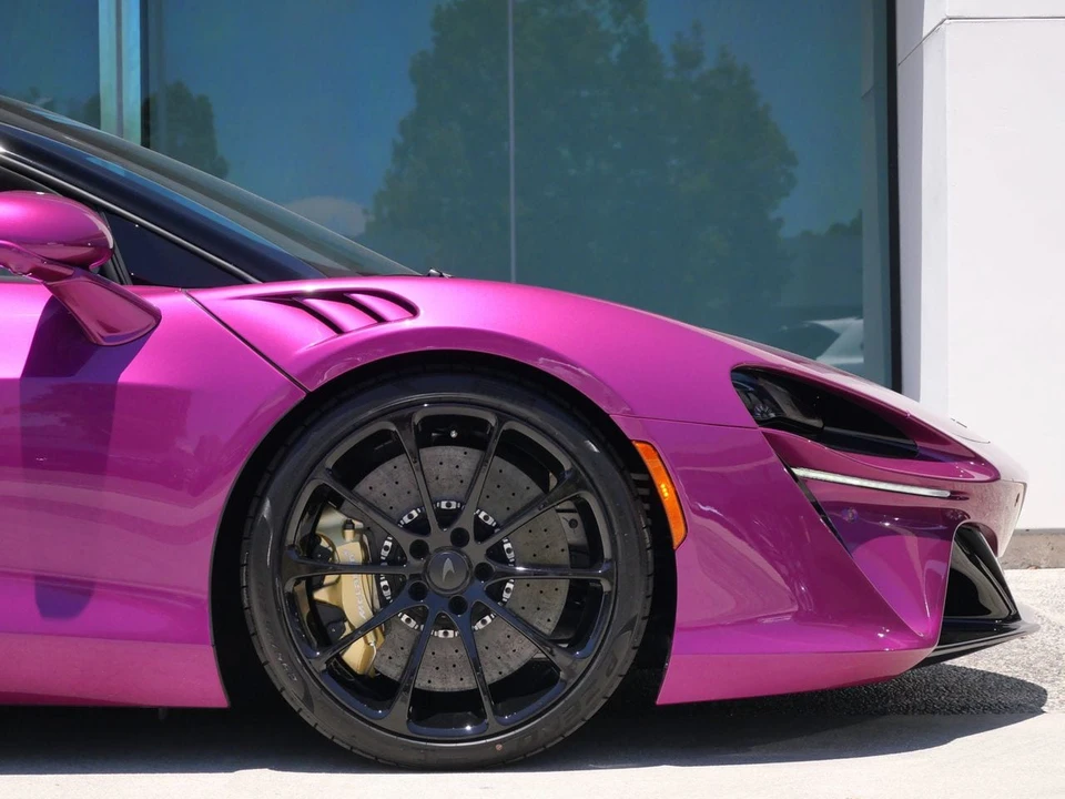 2026 McLaren Artura Spider - Image 7 of 26
