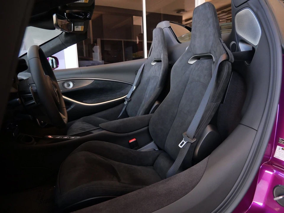 2026 McLaren Artura Spider - Image 23 of 26