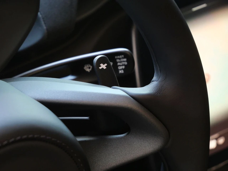 2026 McLaren Artura Spider - Image 12 of 26