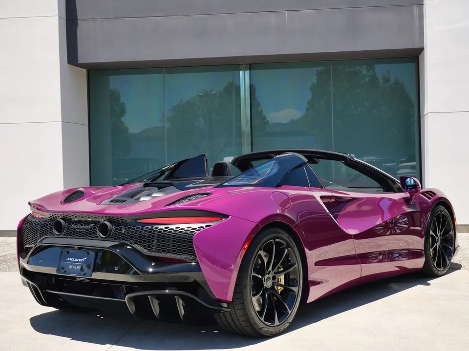 2026 McLaren Artura Spider - Image 4 of 26