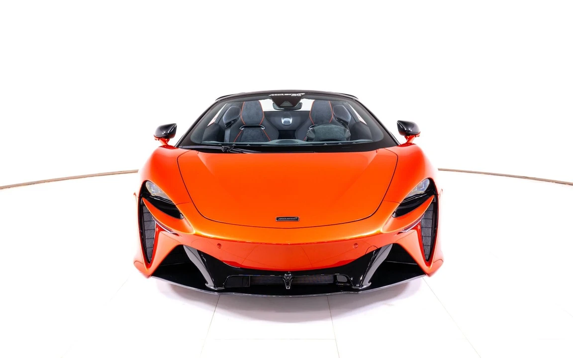 2026 McLaren Artura Spider - Image 10 of 25
