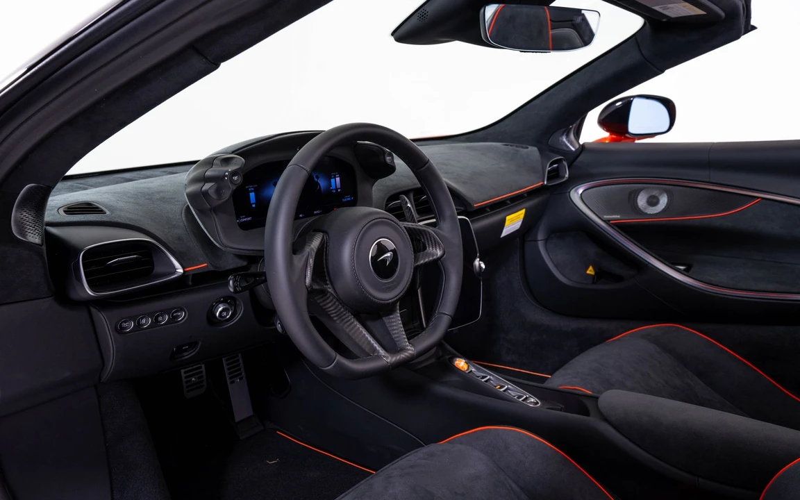 2026 McLaren Artura Spider - Image 20 of 25