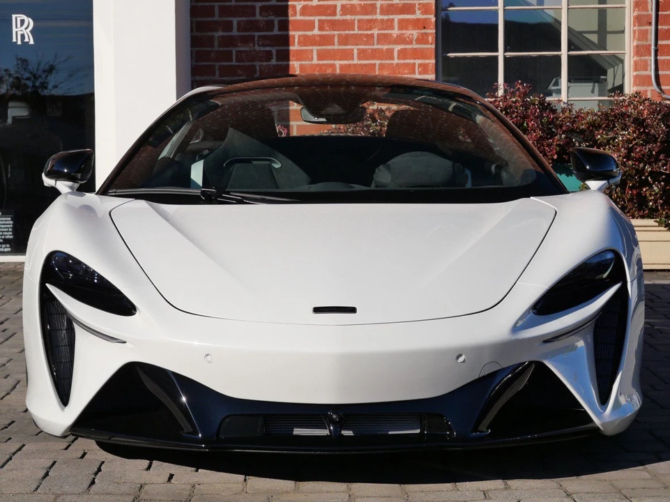 2026 McLaren Artura - Image 2 of 20