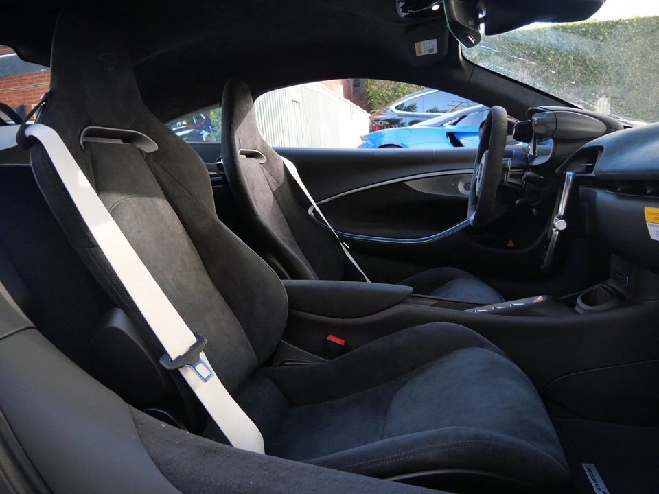2026 McLaren Artura - Image 11 of 20