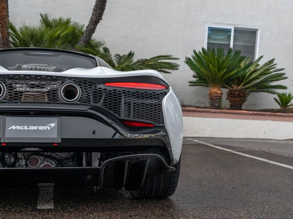 2026 McLaren Artura - Image 30 of 31
