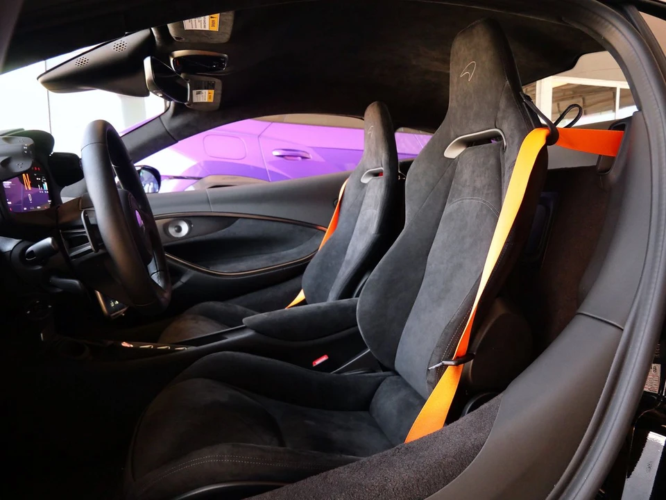 2026 McLaren Artura - Image 21 of 25