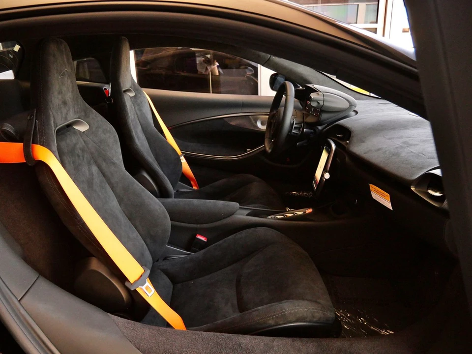 2026 McLaren Artura - Image 11 of 25