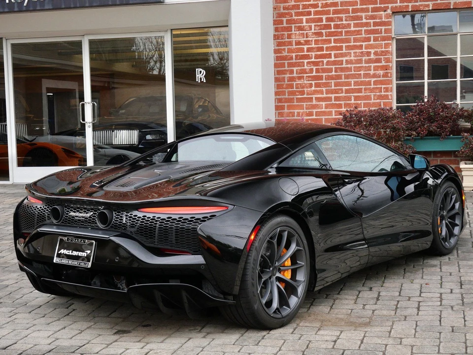 2026 McLaren Artura - Image 4 of 22