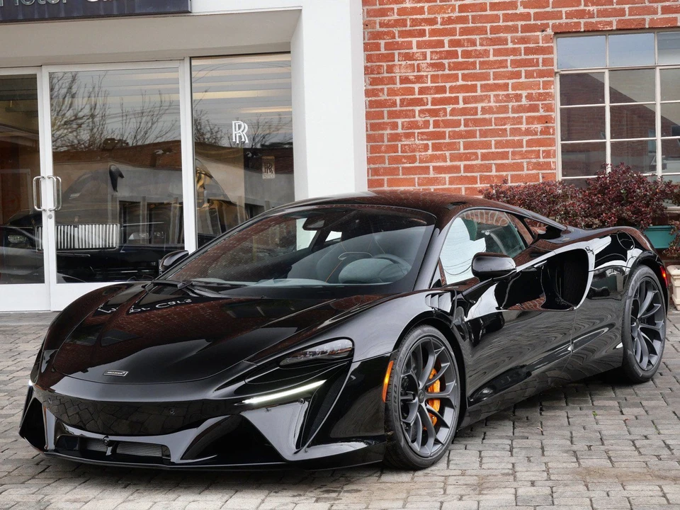 2026 McLaren Artura - Image 20 of 22