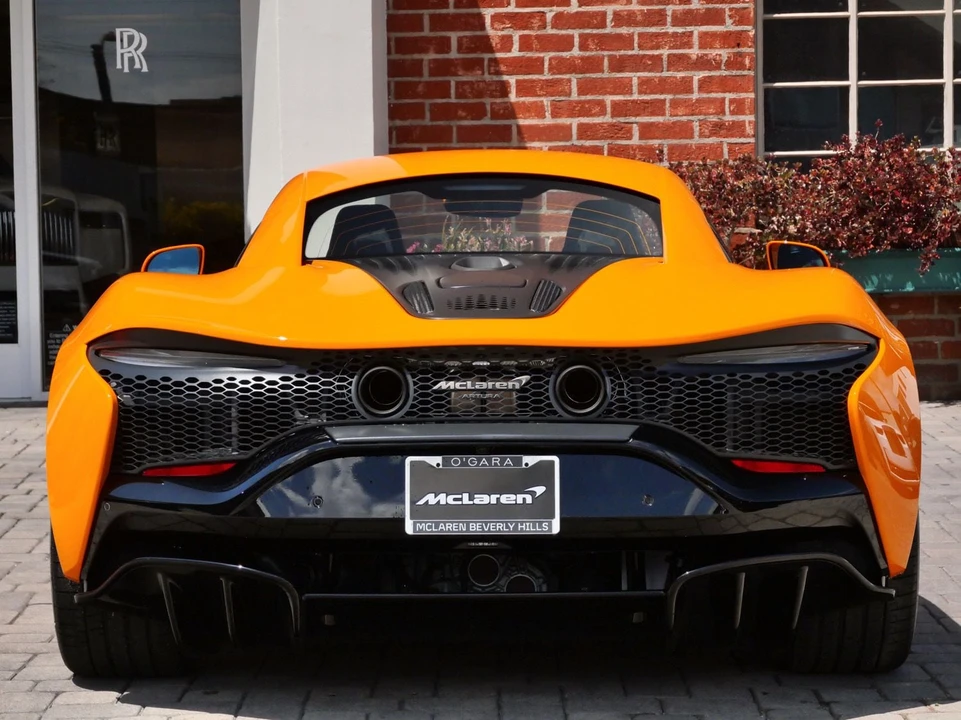 2026 McLaren Artura - Image 5 of 24