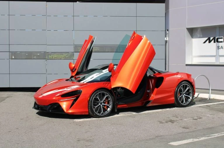 2026 McLaren Artura - Image 2 of 7