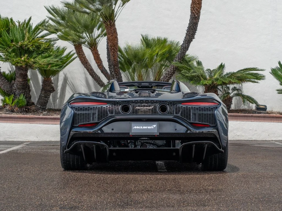 2026 McLaren Artura Spider - Image 5 of 31
