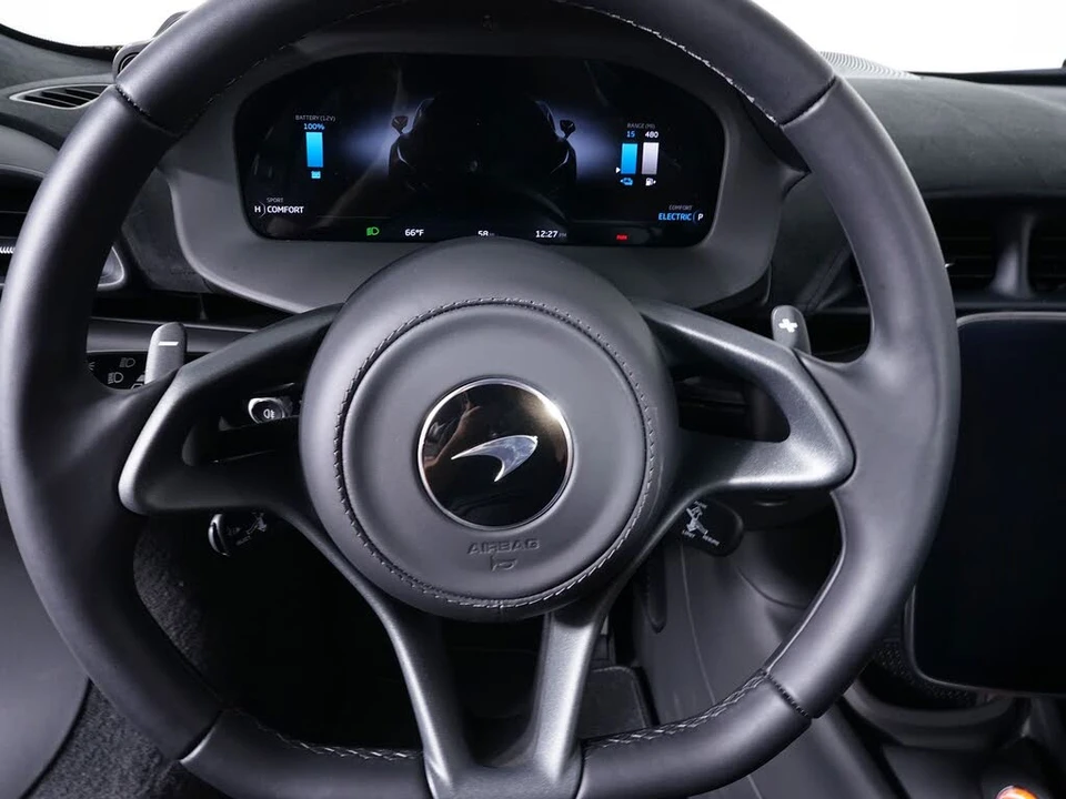 2026 McLaren Artura - Image 21 of 30