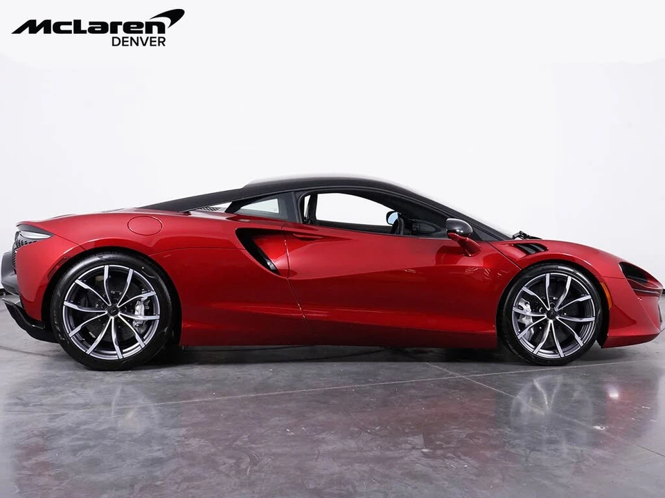 2026 McLaren Artura - Image 9 of 30