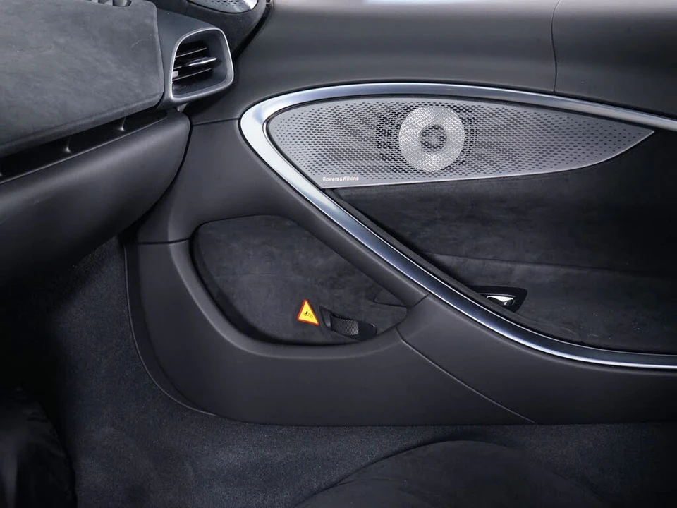 2026 McLaren Artura - Image 23 of 30