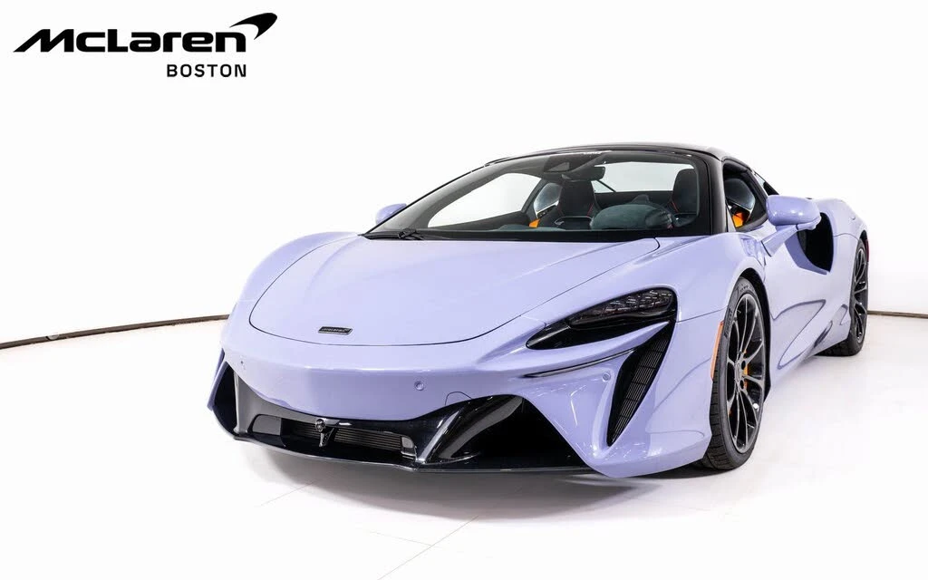 2026 McLaren Artura - Image 11 of 23