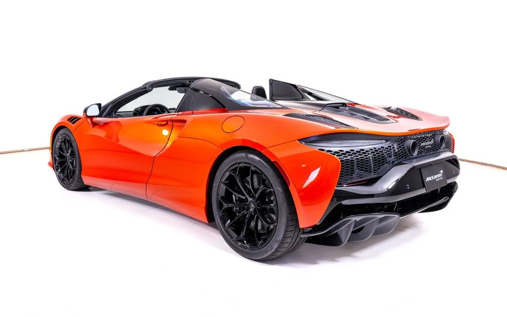 2026 McLaren Artura - Image 5 of 25