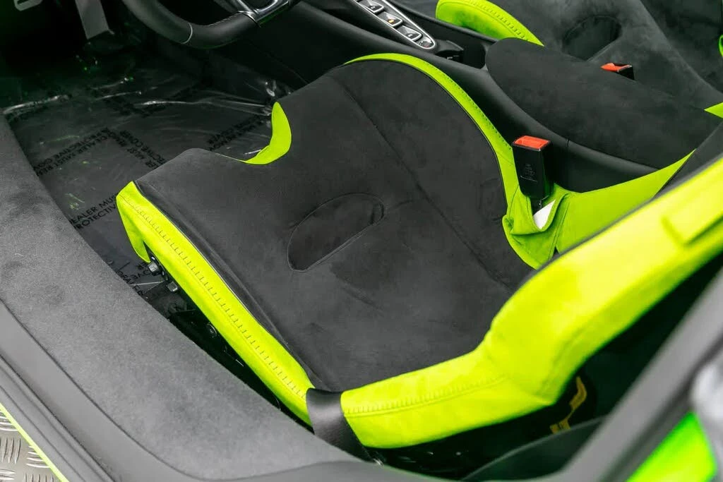 2026 McLaren Artura - Image 25 of 31