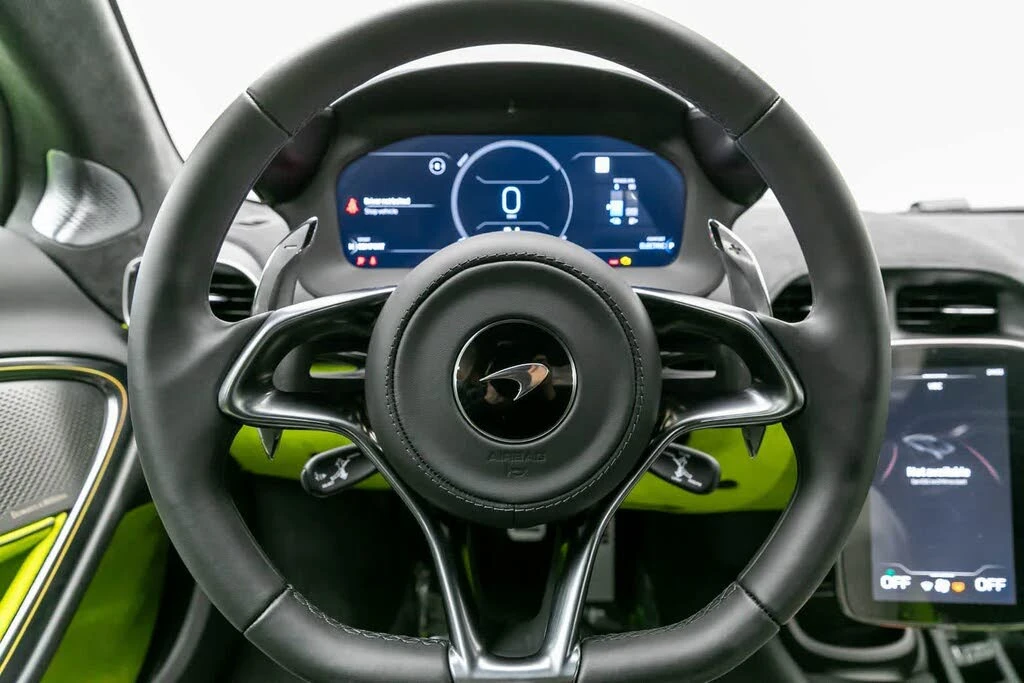 2026 McLaren Artura - Image 14 of 31
