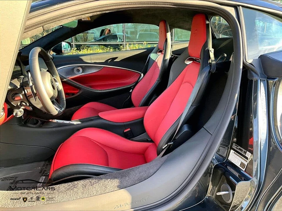 2026 McLaren Artura - Image 9 of 15