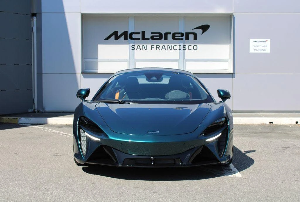 2026 McLaren Artura - Image 7 of 31
