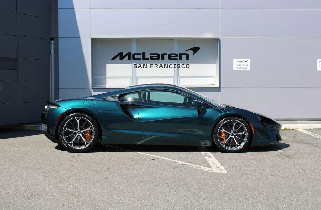 2026 McLaren Artura - Image 5 of 31