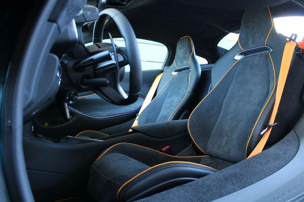 2026 McLaren Artura - Image 30 of 31