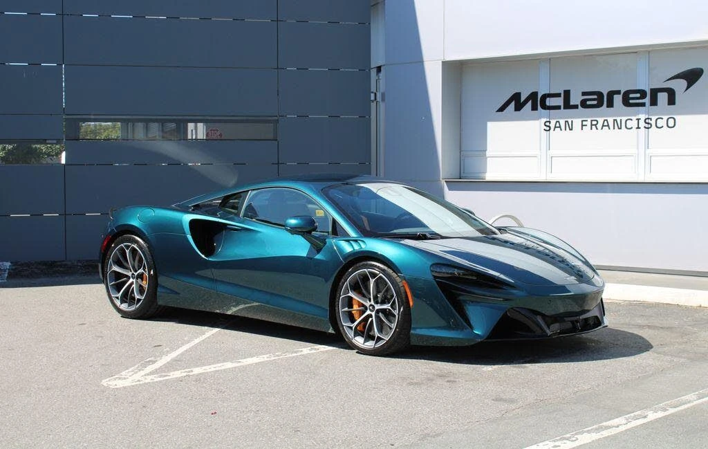 2026 McLaren Artura - Image 10 of 31