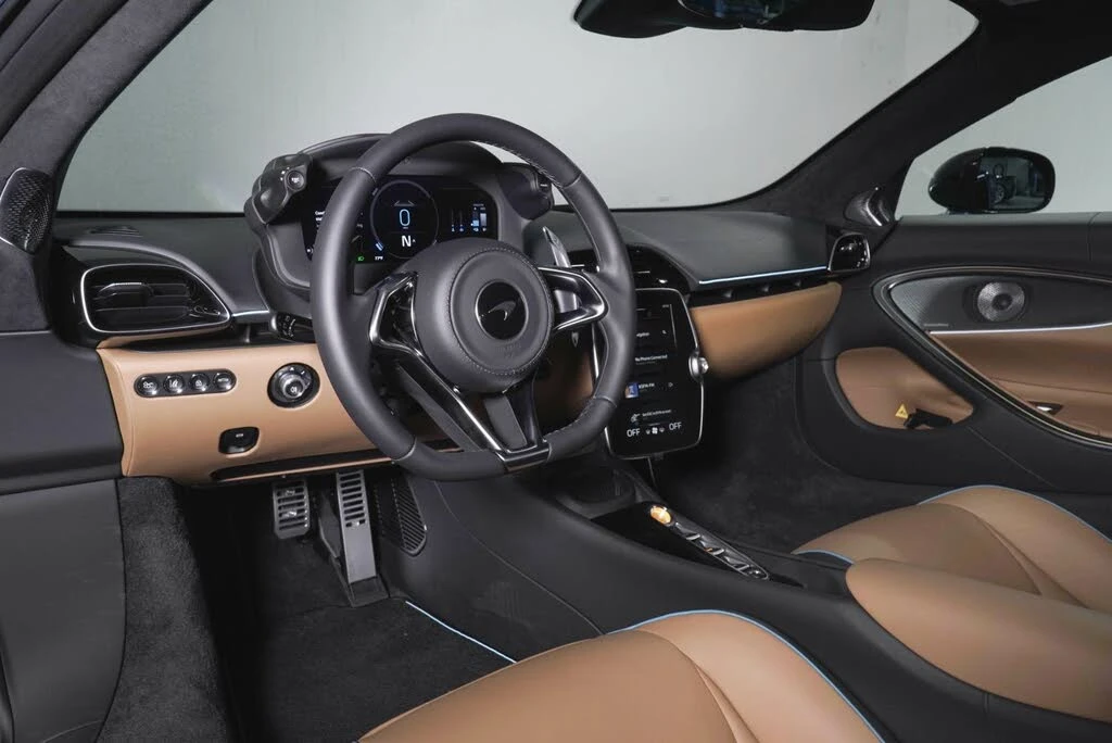 2026 McLaren Artura - Image 3 of 31