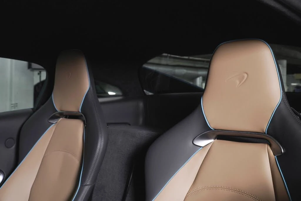 2026 McLaren Artura - Image 5 of 31