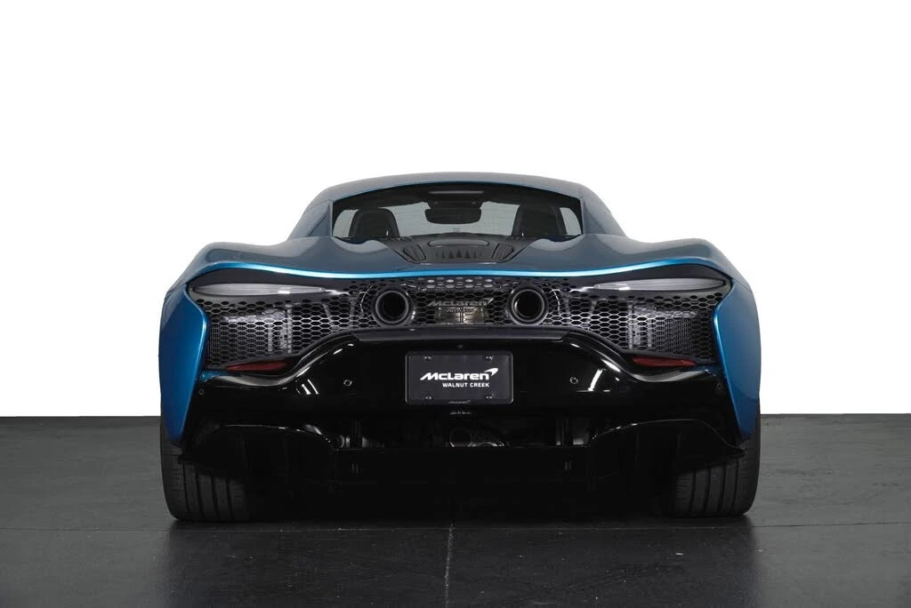 2026 McLaren Artura - Image 30 of 31