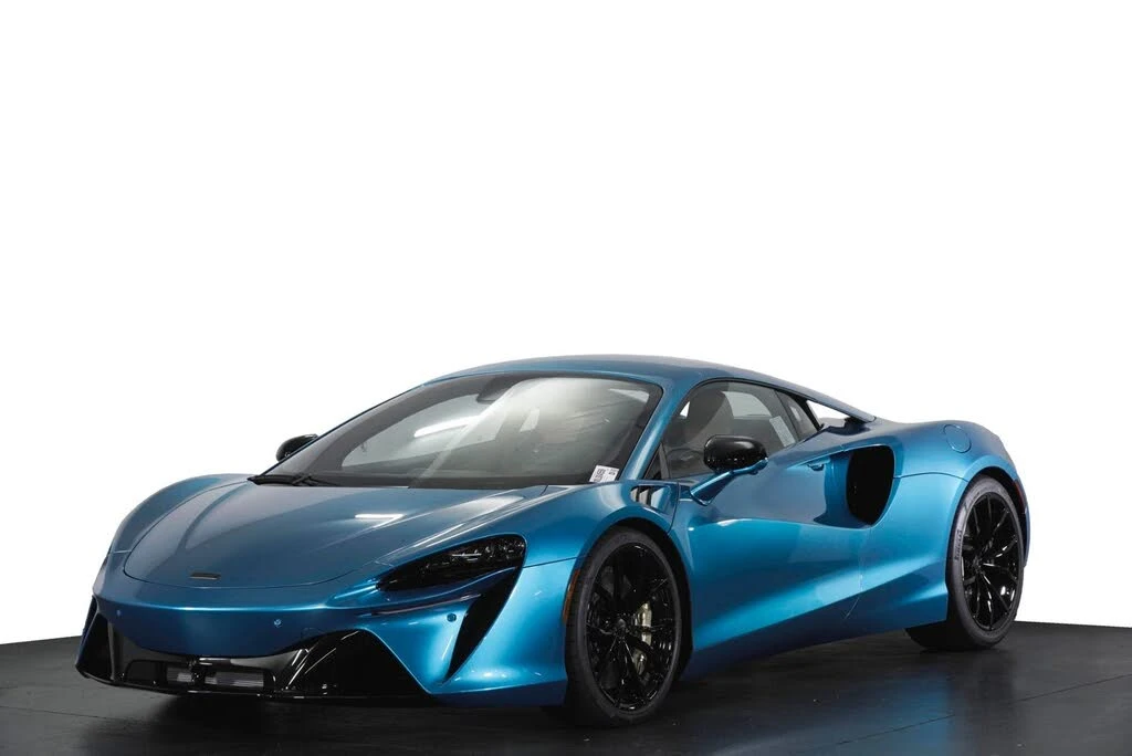 2026 McLaren Artura - Image 27 of 31