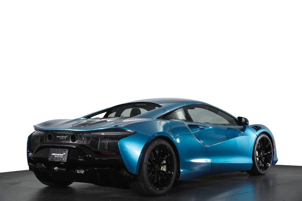 2026 McLaren Artura - Image 31 of 31