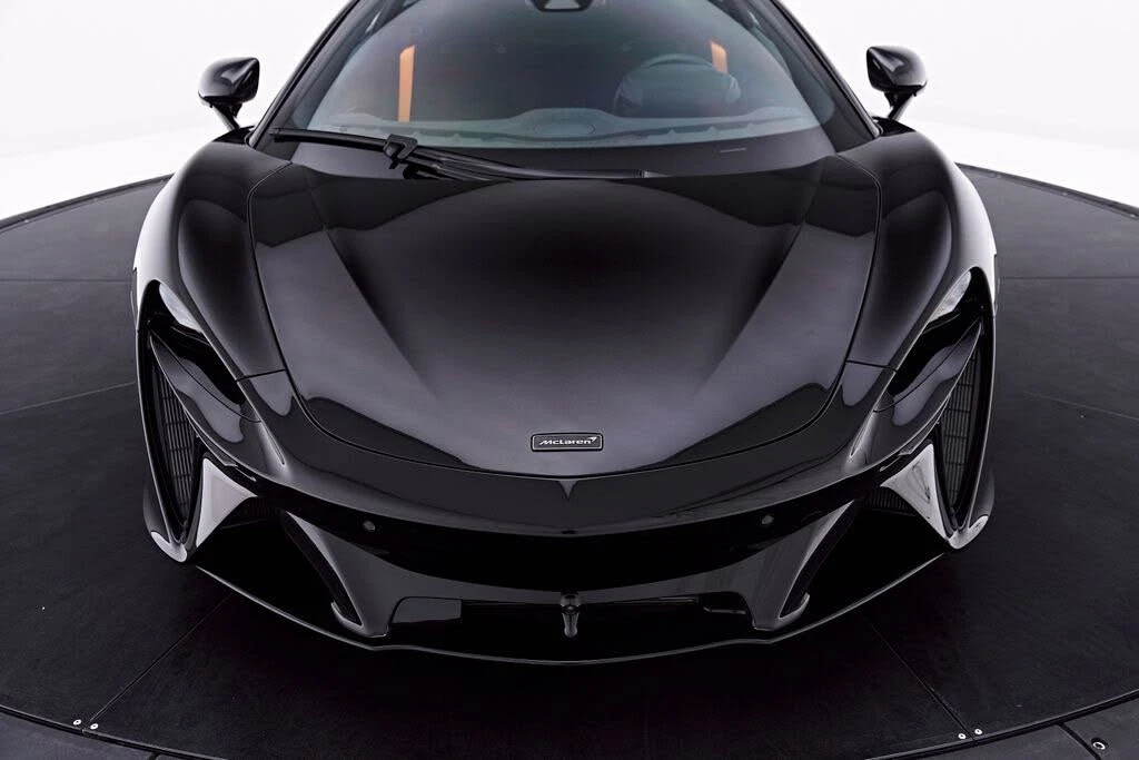 2026 McLaren Artura - Image 30 of 31