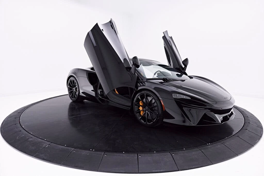2026 McLaren Artura - Image 28 of 31