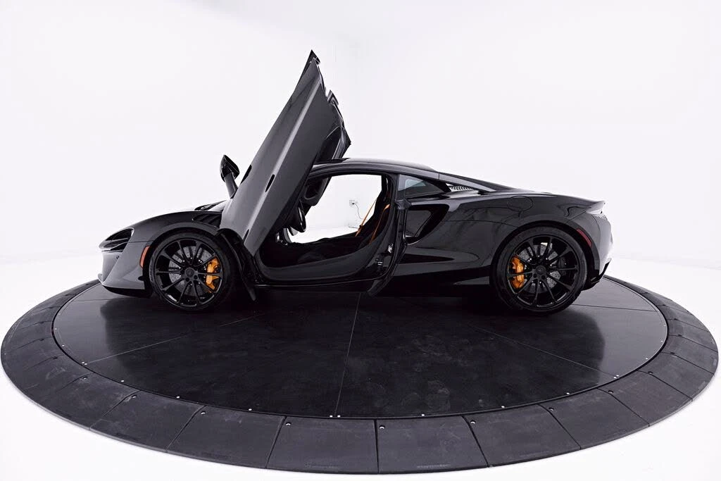 2026 McLaren Artura - Image 23 of 31