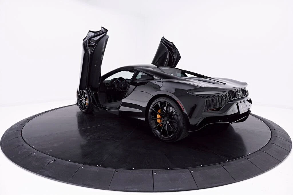 2026 McLaren Artura - Image 24 of 31