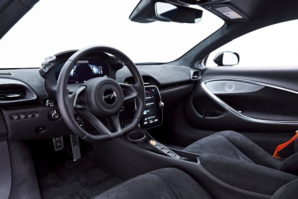 2026 McLaren Artura - Image 2 of 31