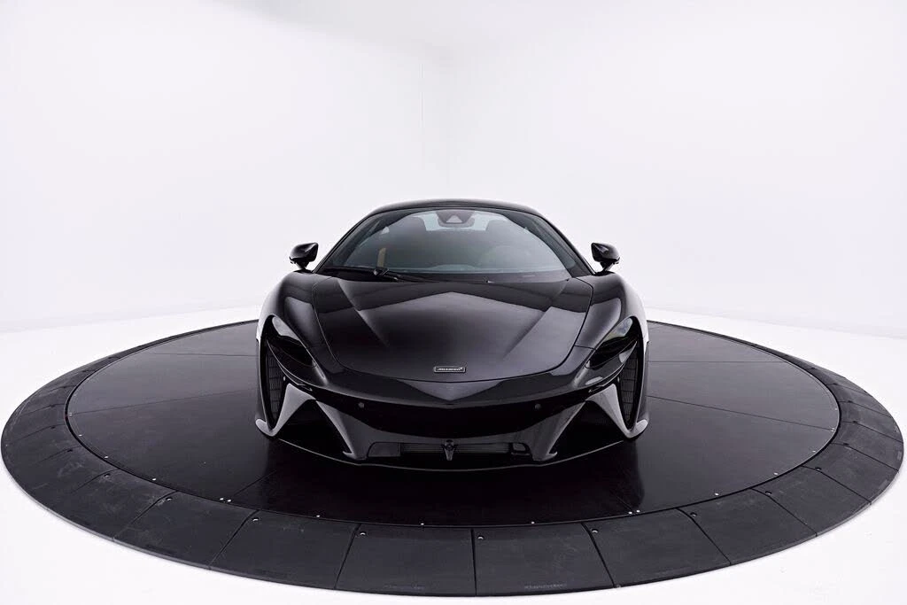 2026 McLaren Artura - Image 21 of 31