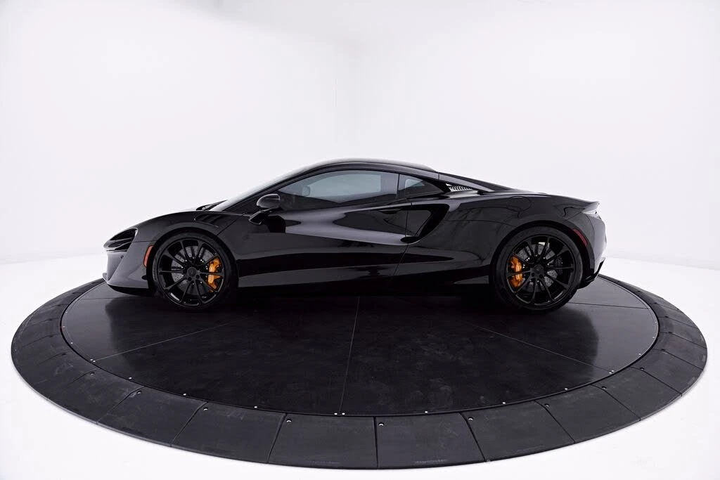 2026 McLaren Artura - Image 15 of 31
