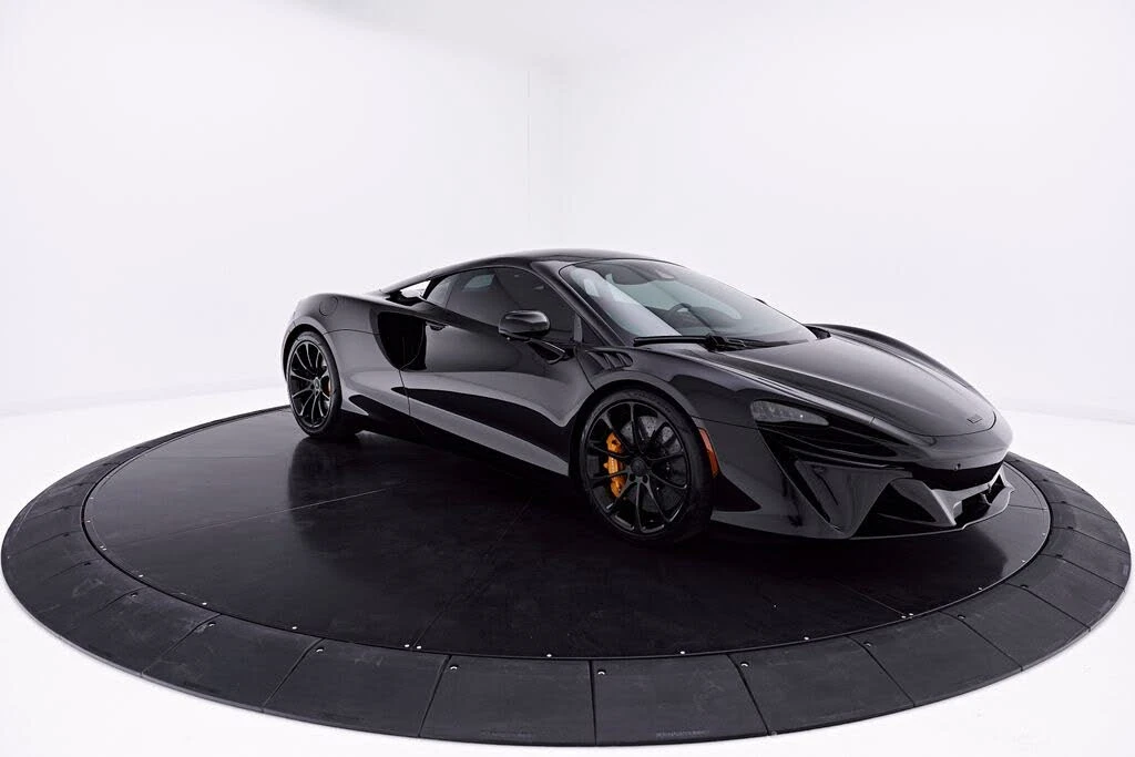 2026 McLaren Artura - Image 20 of 31