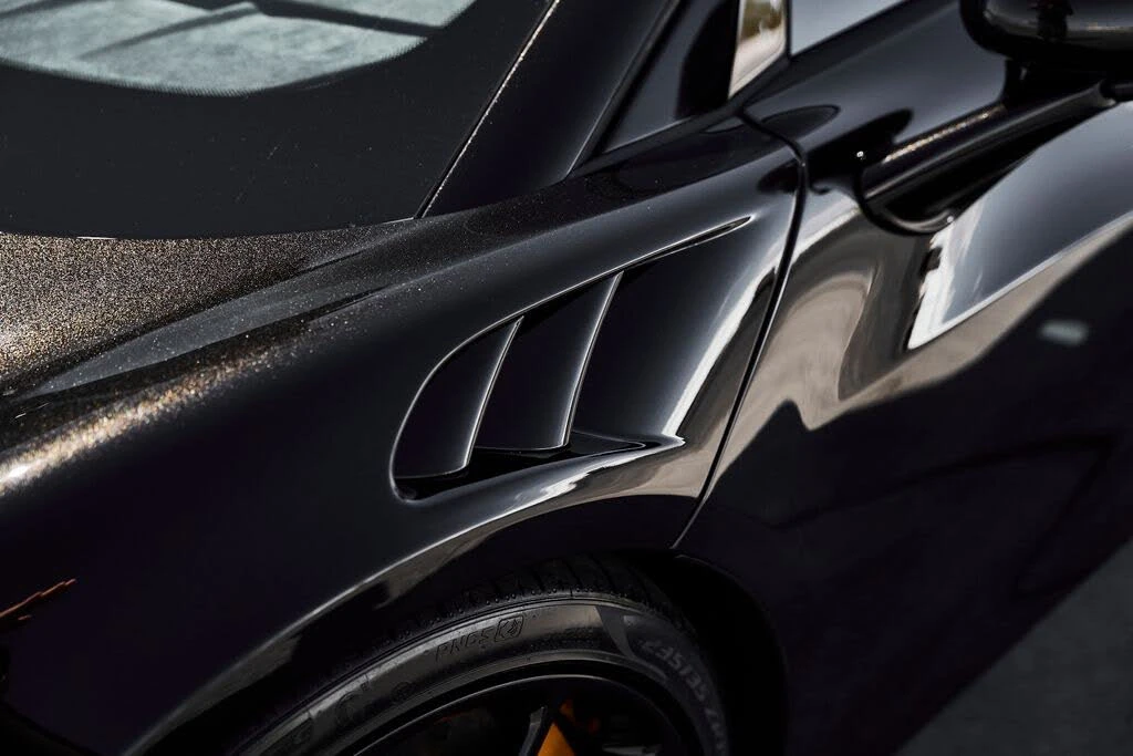 2026 McLaren Artura - Image 9 of 31
