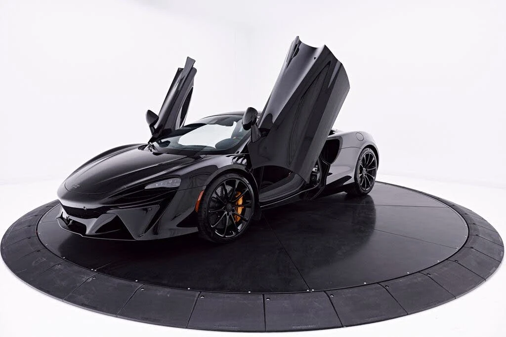 2026 McLaren Artura - Image 22 of 31