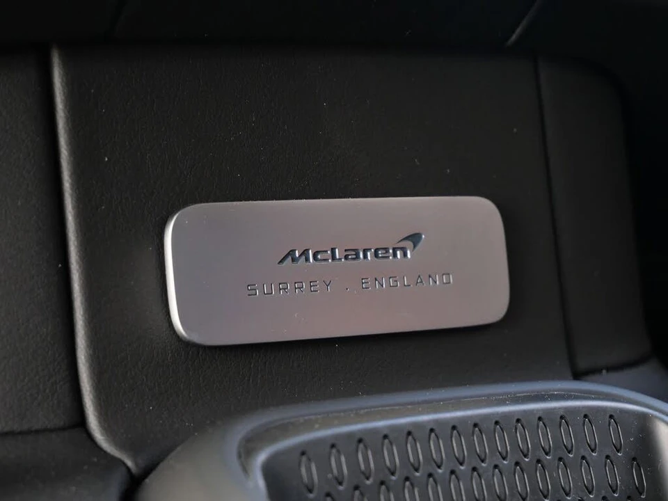 2026 McLaren Artura - Image 19 of 25