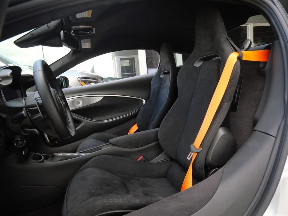 2026 McLaren Artura - Image 21 of 25