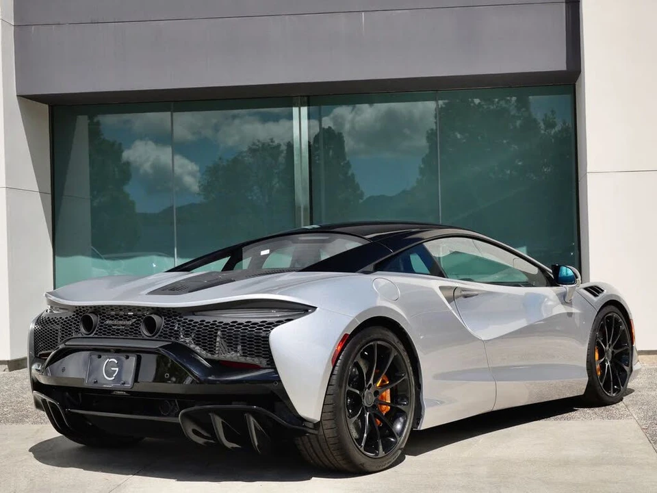 2026 McLaren Artura - Image 4 of 25