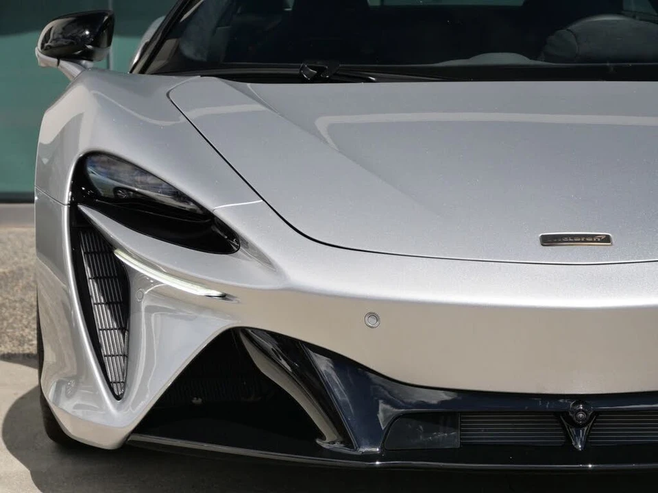 2026 McLaren Artura - Image 6 of 25