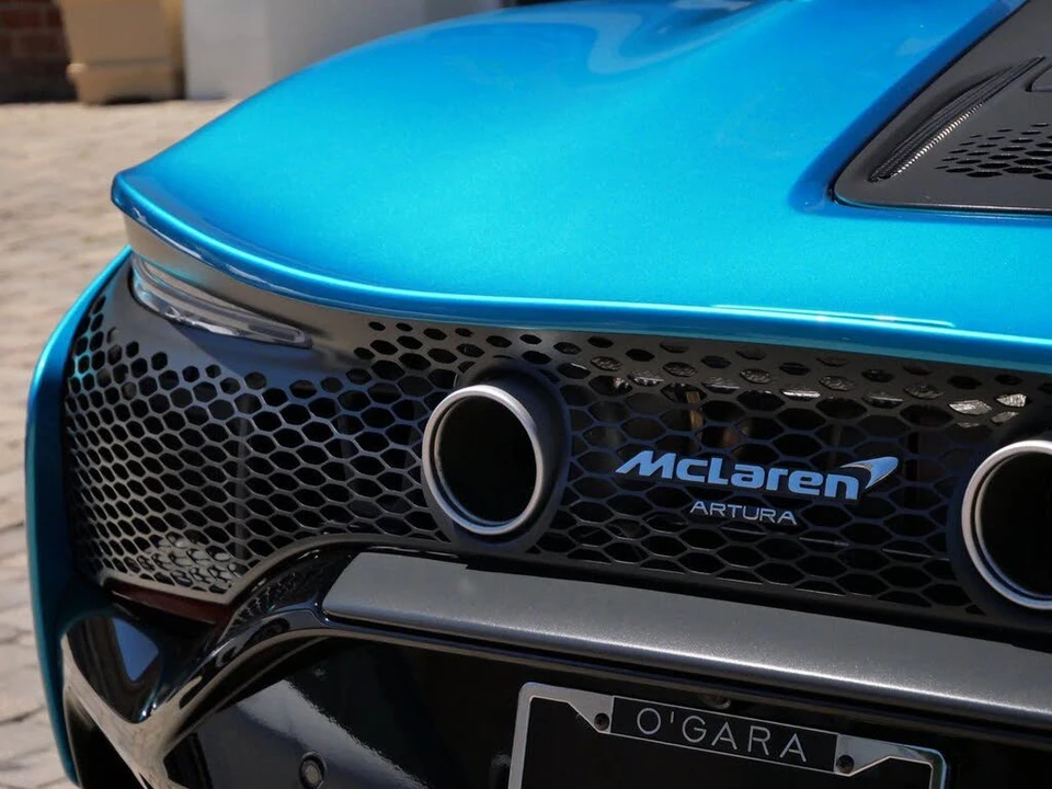 2026 McLaren Artura - Image 17 of 25