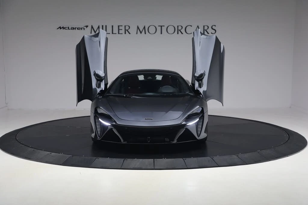 2026 McLaren Artura - Image 13 of 31